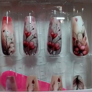 Press on nails red white heart flower floral set